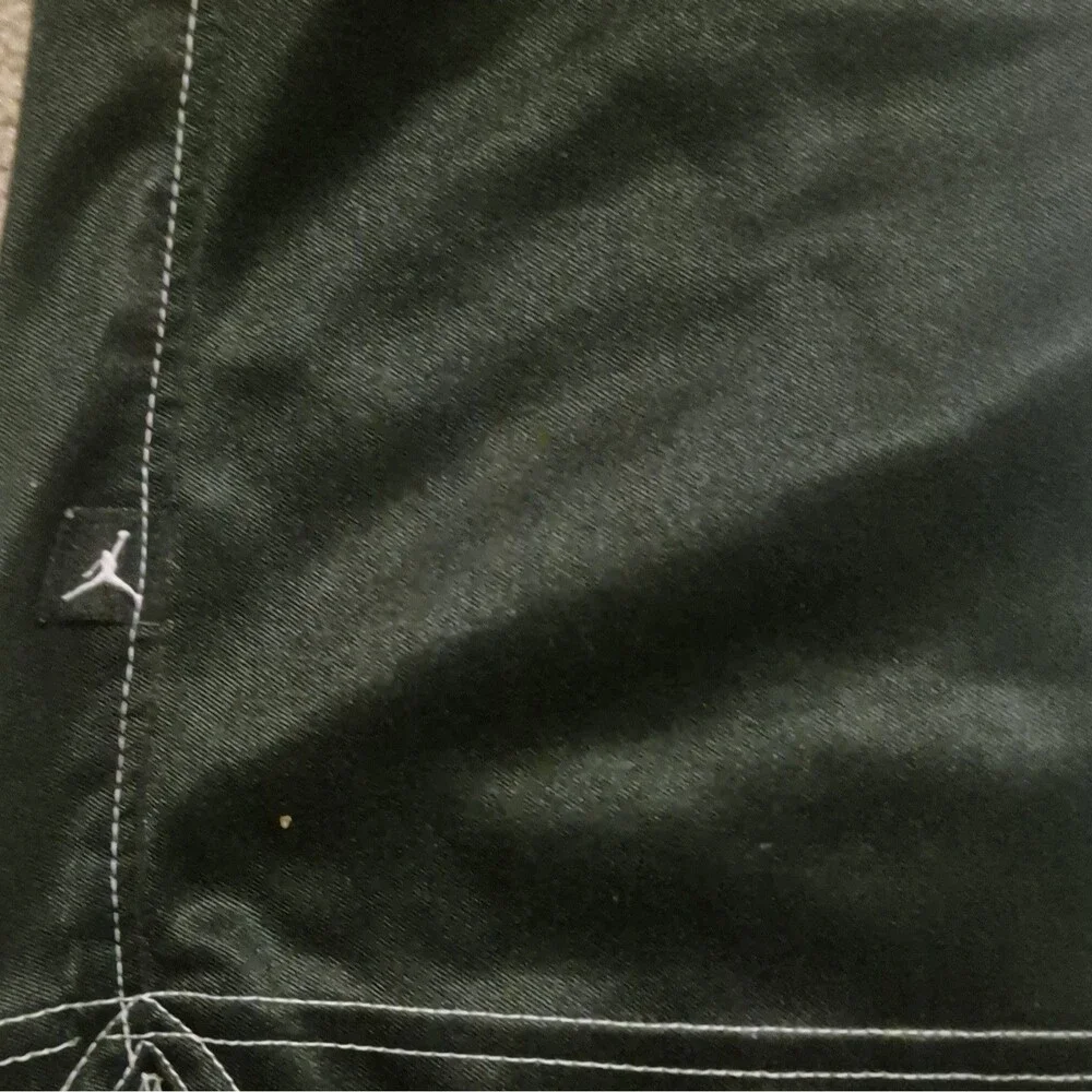 Jordan Basketball Shorts Men's Size XL White Black Athletic Mesh